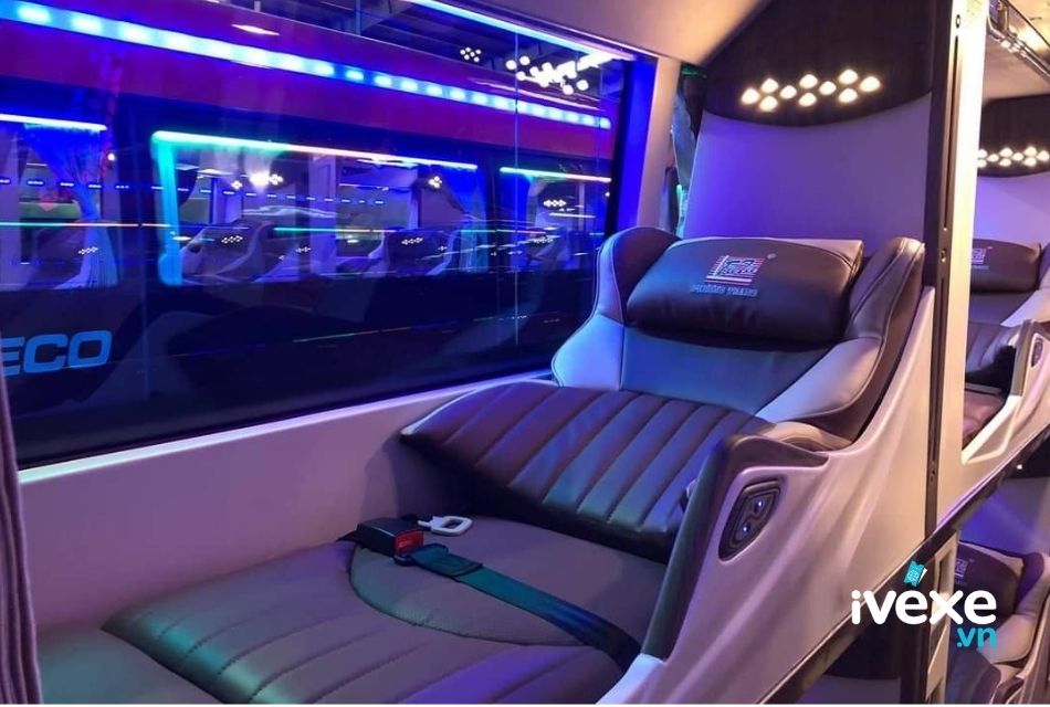 Nhà xe Phương Trang phục vụ hành khách bằng xe Limousine 34 phòng