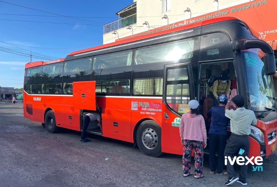 Nhà xe Phương Trang chạy tuyến Tân Phú - Đồng Nai đi Quảng Ngãi