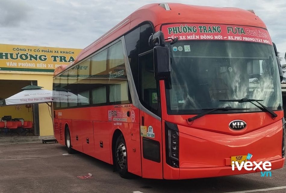 Nhà ce Phương Trang tuyến Thống Nhất - Đồng Nai đi Thủ Đức