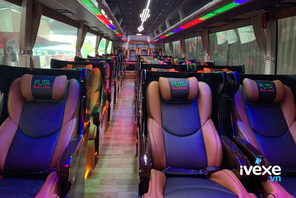 Nội thất xe ghế ngồi sang trọng của xe khách Phương Trang