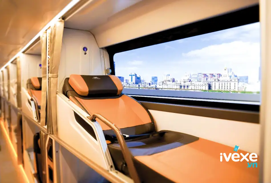 Nội thất xe giường nằm Limousine Phương Trang đi Núi Thành Quảng Nam