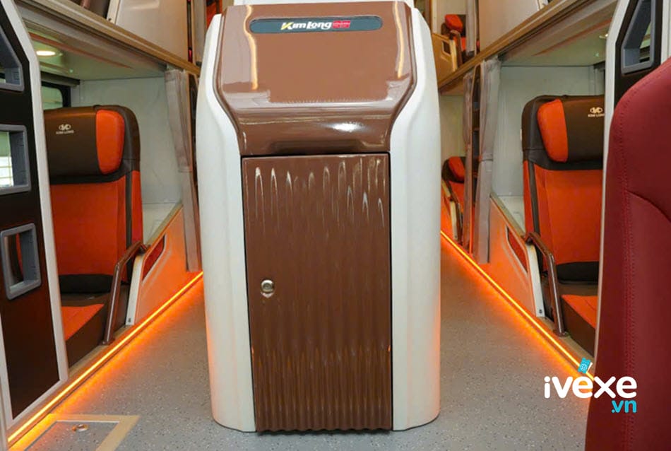 Nội thất xe Limousine 34 phòng tiện nghi của xe khách Phương Trang đi Càng Long