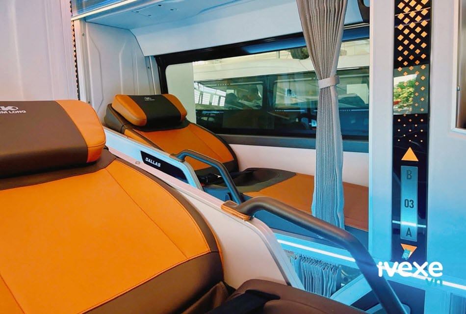 Tiện nghi xe giường nằm Limousine Phương Trang đi Hồ Chí Minh
