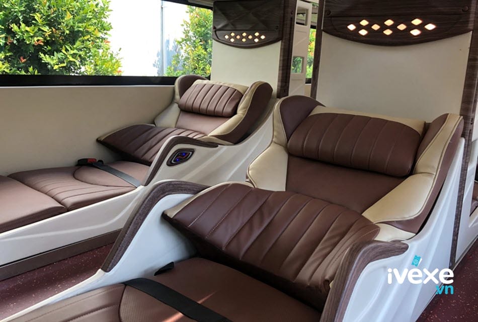 Tiện nghi xe giường nằm Limousine Phương Trang đi Khánh Hòa