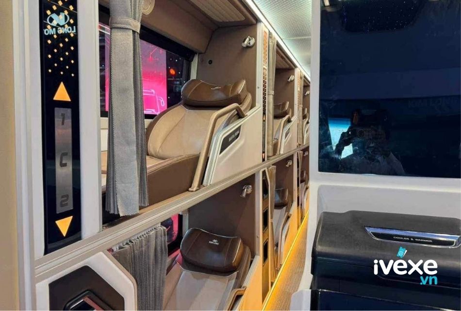 Xe Limousine 34 giường nằm phục vụ hành khách bởi nhà xe Phương Trang