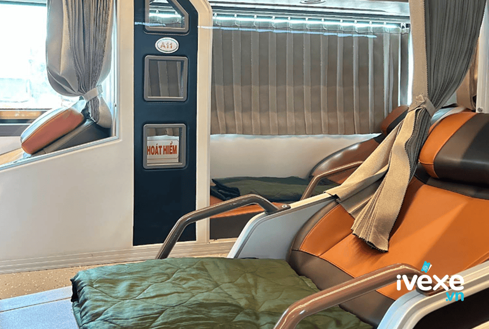 Xe giường nằm Limousine sang trọng của xe khách Phương Trang đi Bình Chánh