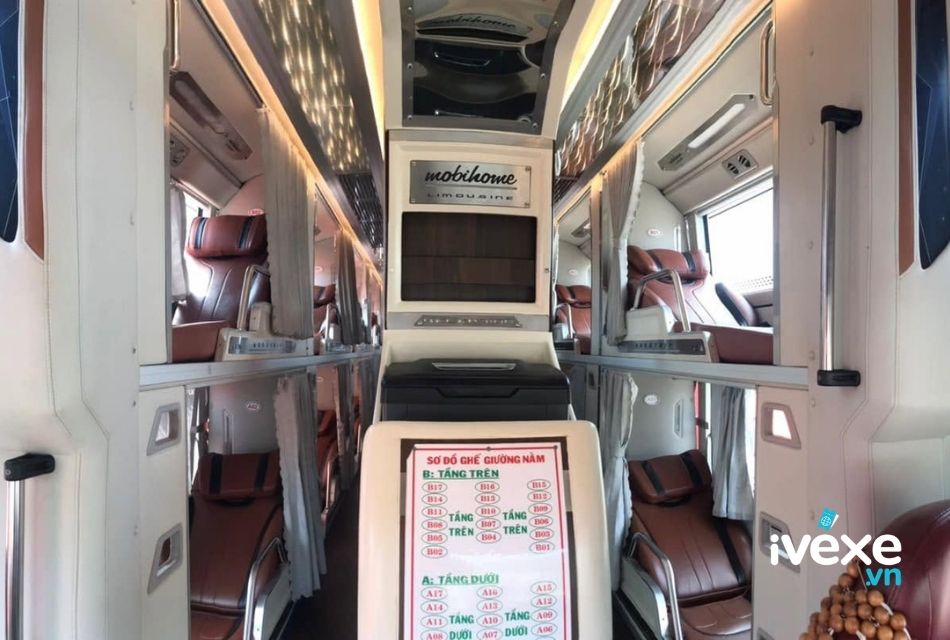 Xe Limousine 34 chỗ tiện nghi của nhà xe Phương Trang