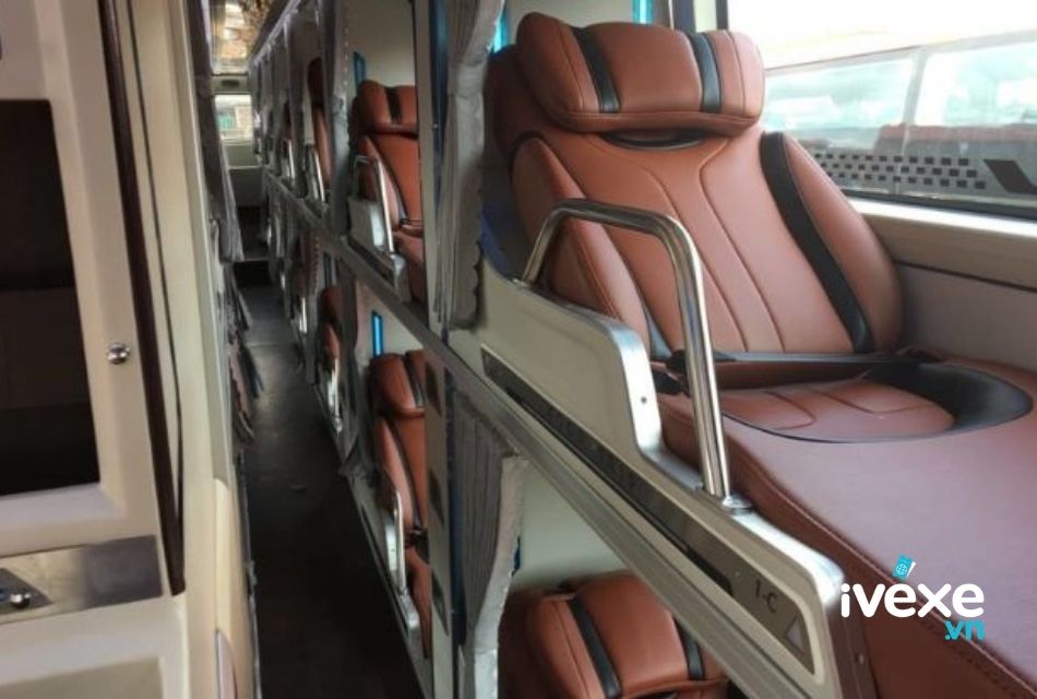 Nhà xe Phương Trang chạy tuyến Tiểu Cần - Trà Vinh đi Quận Tân Phú