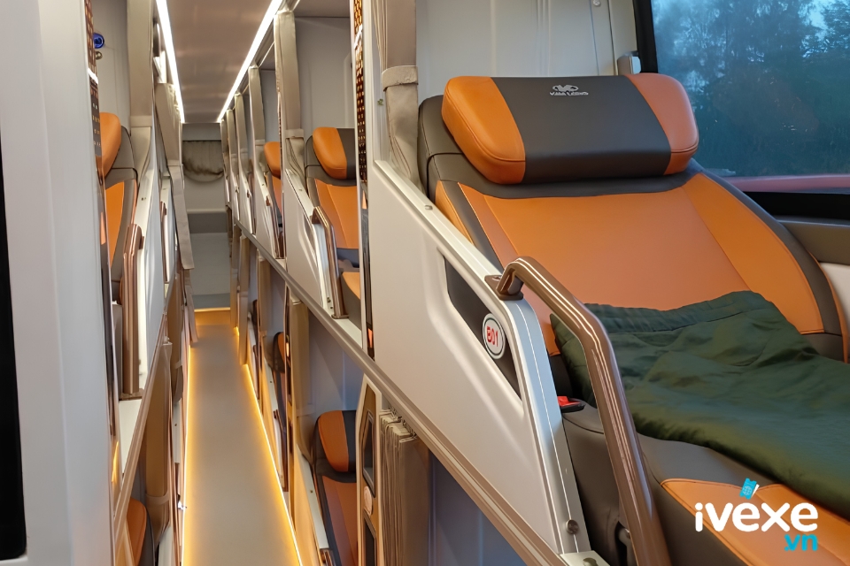 Trải nghiệm tiện ích dòng xe Limousine 34 giường cao cấp của nhà xe Phương Trang
