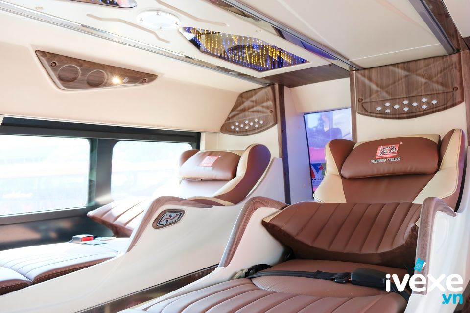 Trải nghiệm tiện ích dòng xe Limousine 34 giường cao cấp của nhà xe Phương Trang