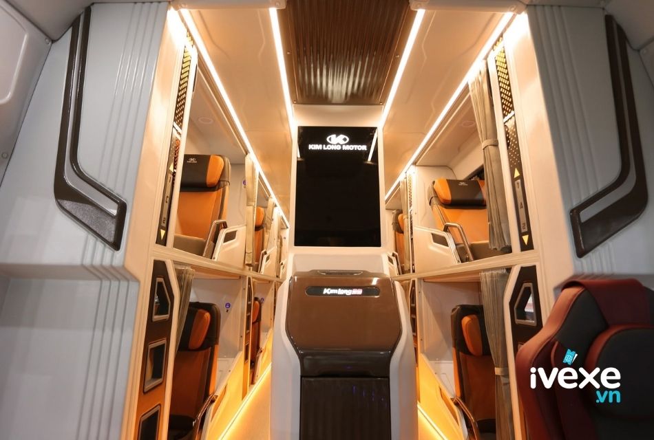 Nhà xe Phương Trang vận hành xe Limousine 34 giường cao cấp