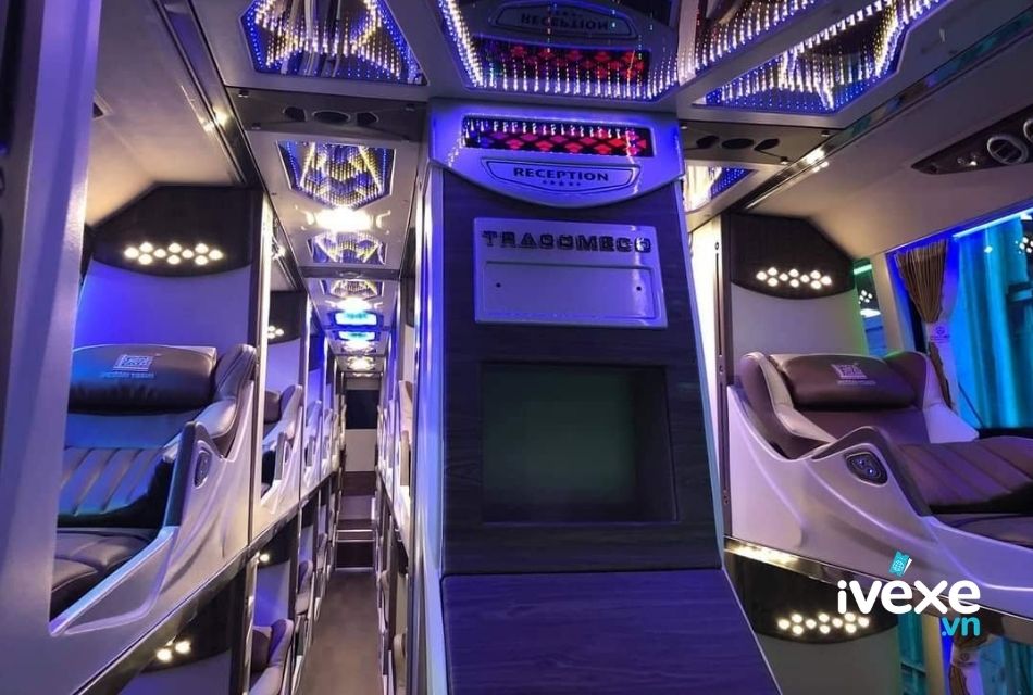 Nhà xe Phương Trang phục vụ dòng xe Limousine 34 chỗ hiện đại