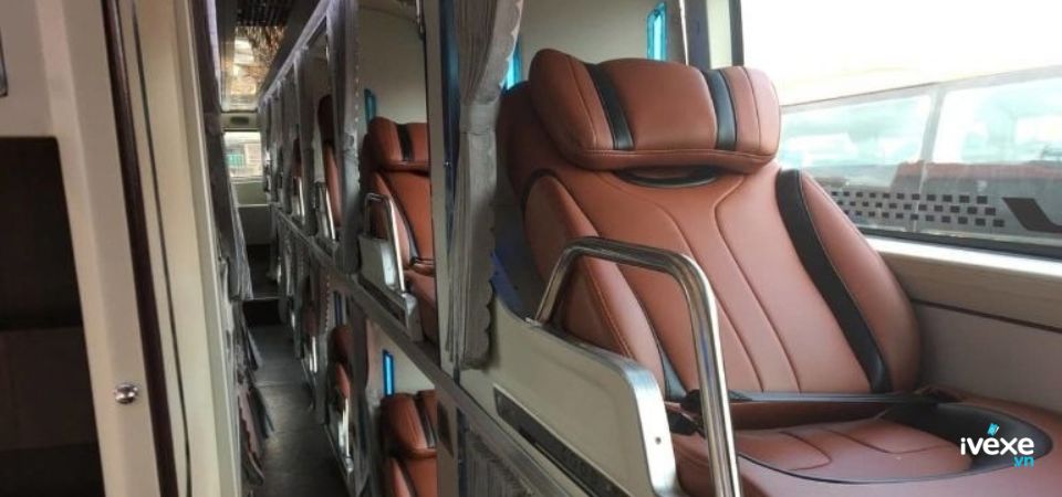 Nội thất xe Limousine 34 chỗ của nhà xe Phương Trang từ Rạch Gía đi Quận 10