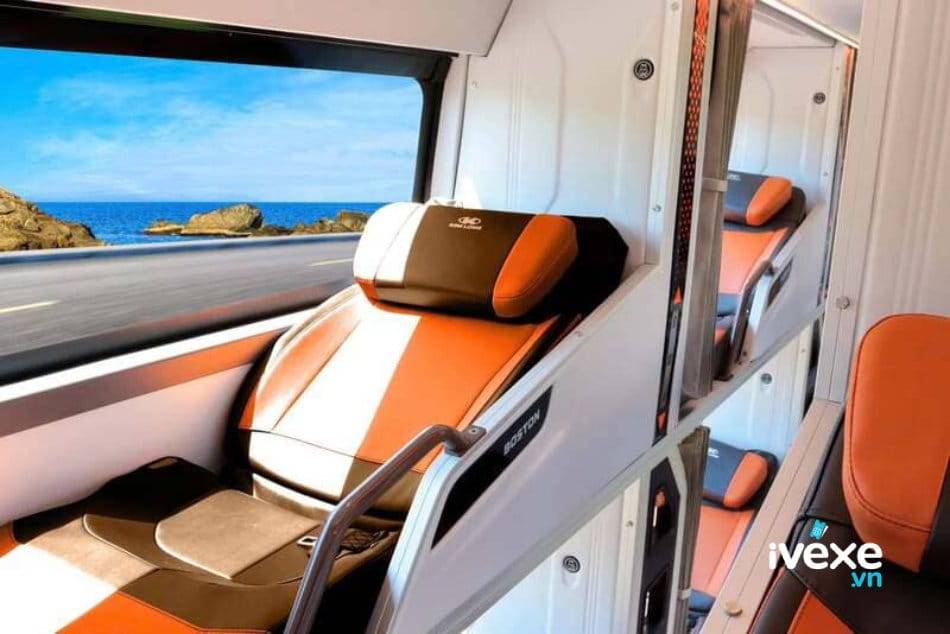 Tiện nghi xe giường nằm Limousine Phương Trang đi Phước Long từ Quận 11