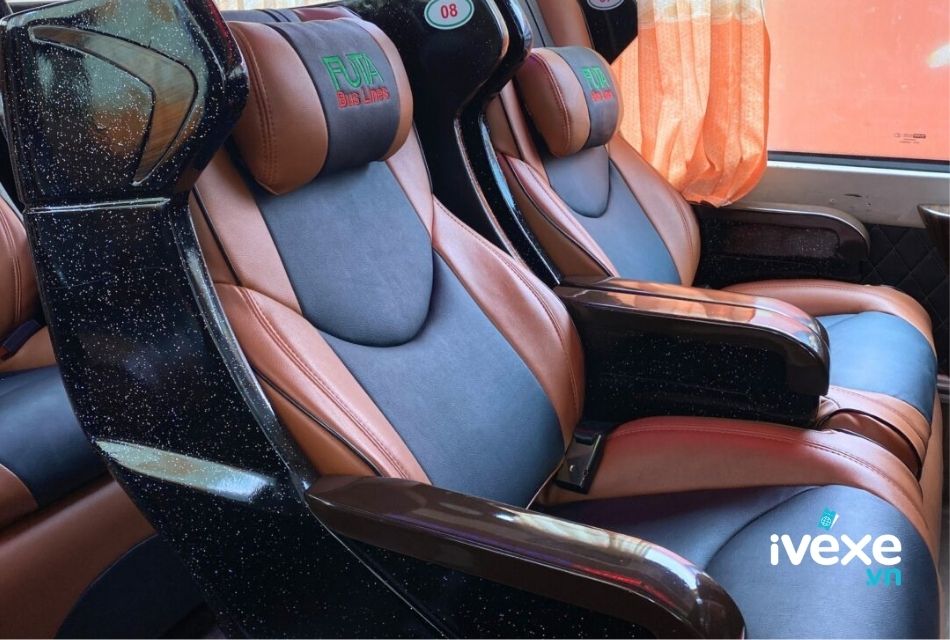Nhà xe Phương Trang phục vụ dòng xe ghế ngồi 25 chỗ hiện đại