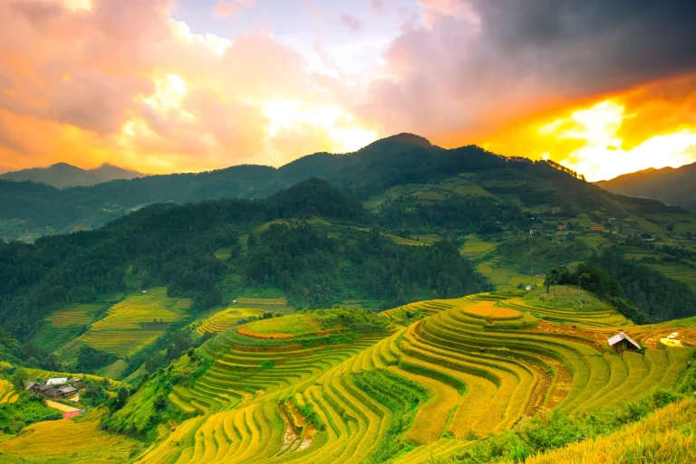 Xe khách đi Điện Biên