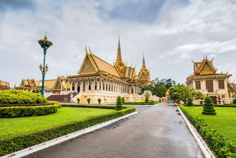 Xe khách đi Svay Rieng
