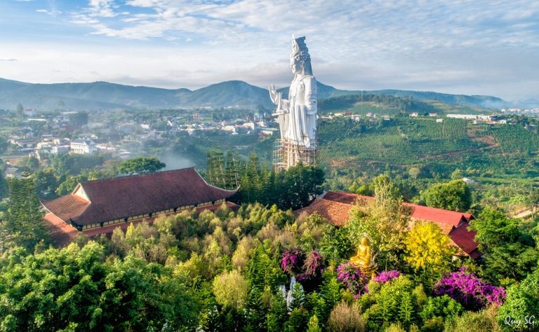 Xe khách đi Lâm Đồng