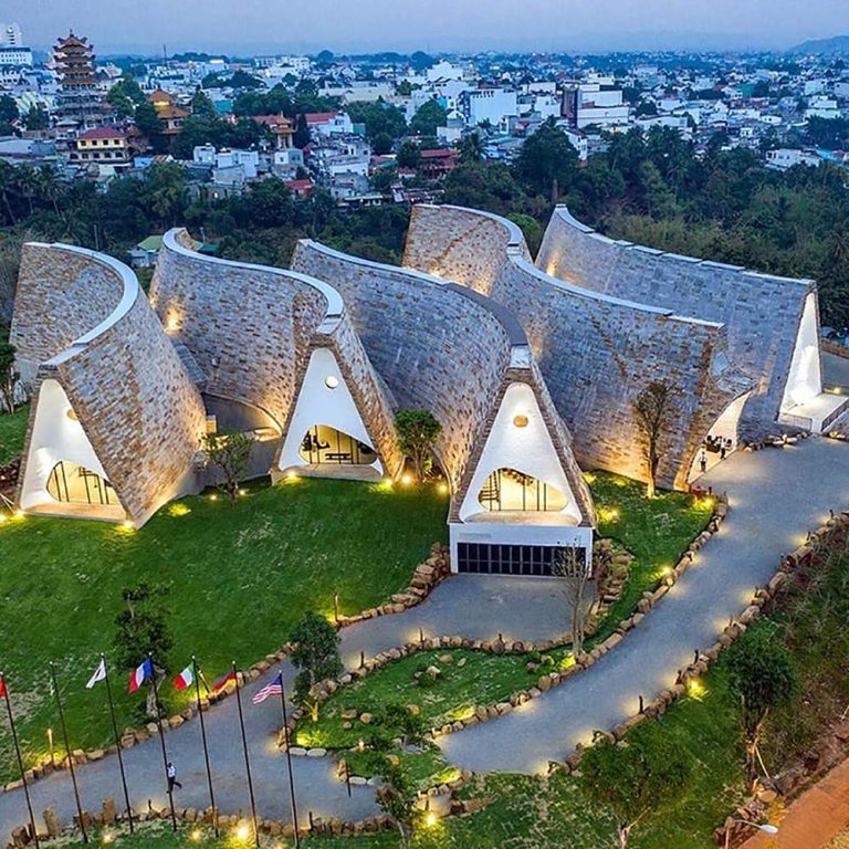 Xe khách đi Đắk Lắk